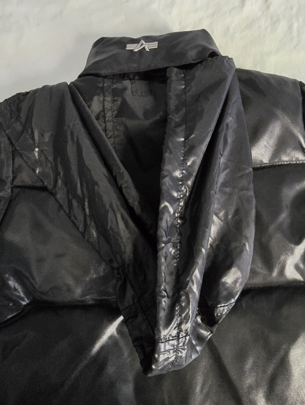 ALPHA IND. Black Kid's Puffer Jacket with Hood And Embroidered Logo - Picture 11 of 16
